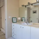 Encantadora Con Piscina Y Estilo Unico