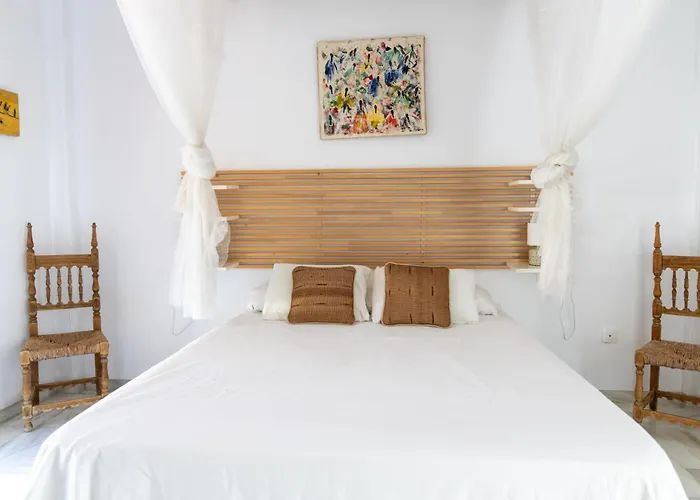 Encantadora Con Piscina Y Estilo Unico